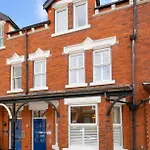 4 Bed In Oc-w1030 * Whitby