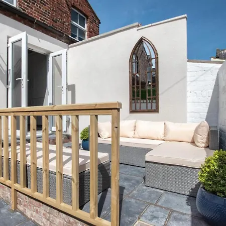 4 Bed In Oc-w1030 * Whitby