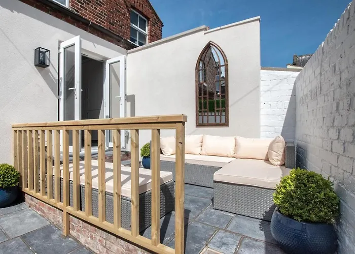 4 Bed In Oc-w1030 * Whitby